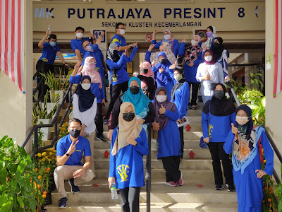 Bersama cikgu Sukarelawan Imunisasi Covid-19