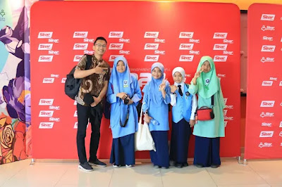 Saya bersama kru TVPSS FiveOne